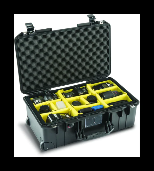 Peli 1535 Air Carry On Case with Wheels