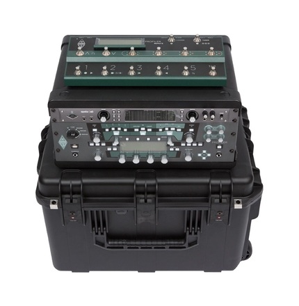 SKB 3I-231714GFX - 4U iSeries Injection Moulded Guitar FX Fly Rack with Wheels